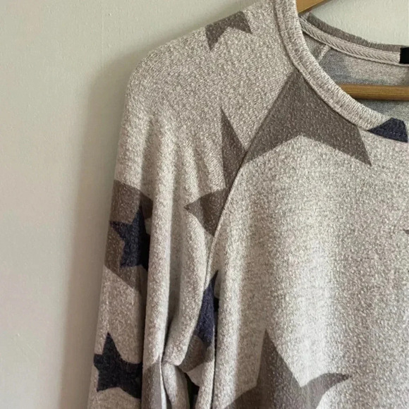 Buffalo David Bitten Ultra Soft Star Top - Picture 8 of 12